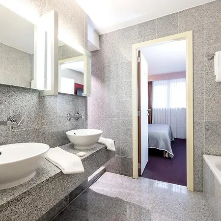 מלון Cosmopolite Nieuwpoort-bad ניופורט