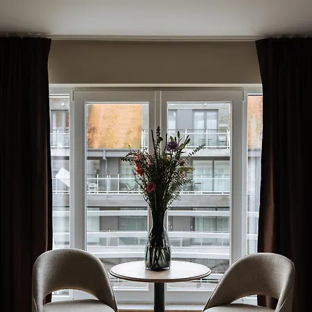 Cosmopolite Nieuwpoort-bad Отель 4*