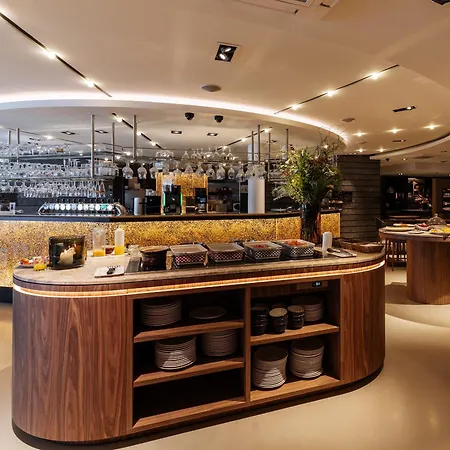 Cosmopolite Nieuwpoort-bad 4* نيوبورت