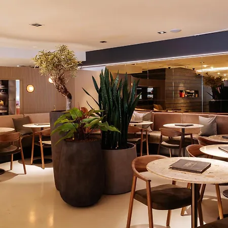 Cosmopolite Nieuwpoort-bad Отель 4*