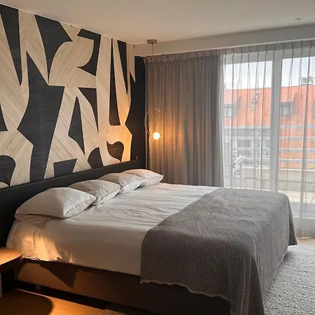 Cosmopolite Nieuwpoort-bad מלון 4*