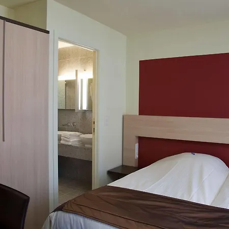 Cosmopolite Nieuwpoort-bad 4* ניופורט